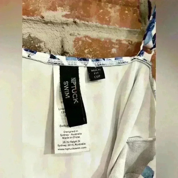 Petal Plunge Isla C / D Cup Underwire One Piece Swimsuit Size 4 - Picture 7 of 13